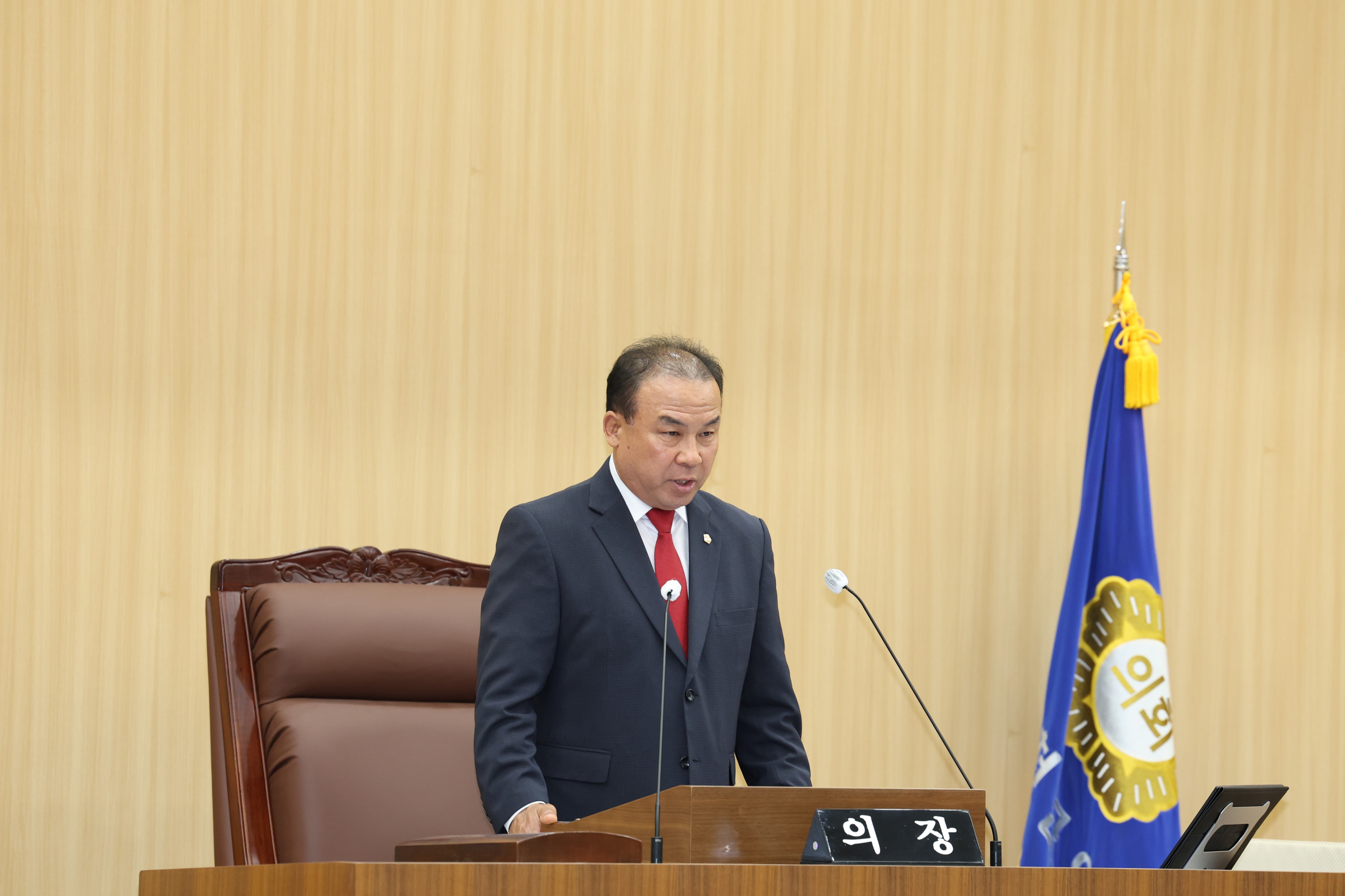'제272회 예천군의회 제1차 정례회 제1차 본회의' 게시글의 사진(2) '2024 06 10 004 제272회 예천군의회 제1차 정례회 제1차 본회의.JPG'