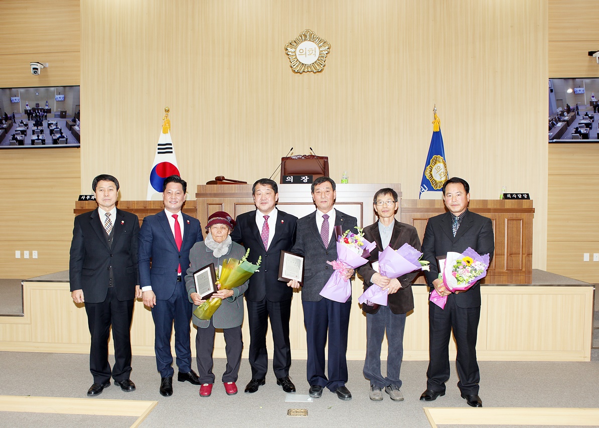 '2018 의회 포상' 게시글의 사진(16) 'IMG_0123-crop.JPG'