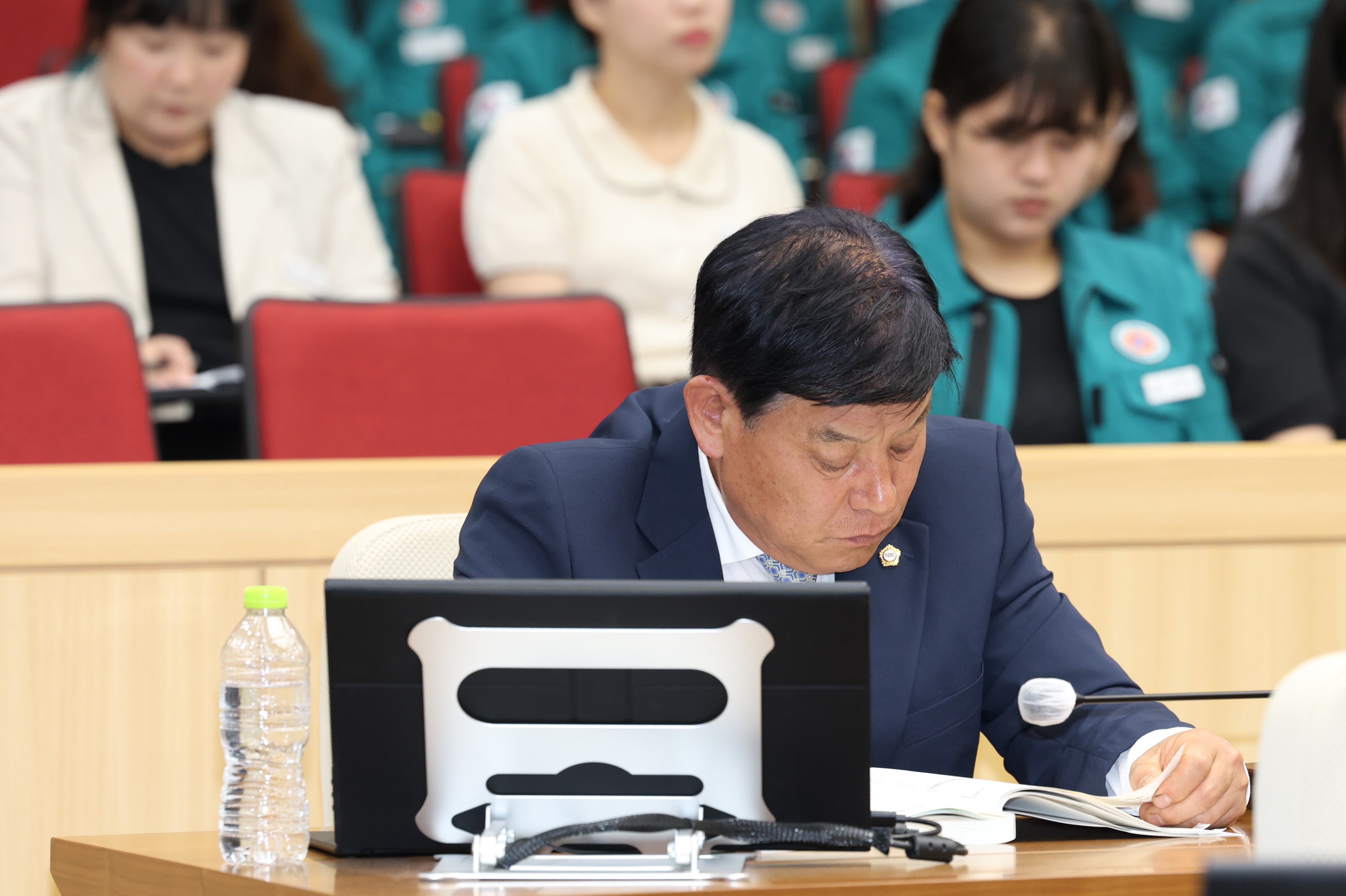 '제272회 예천군의회 제1차 정례회 제3차 본회의' 게시글의 사진(11) '2024 06 12 011 제272회 예천군의회 제1차 정례회 제3차 본회의.JPG'