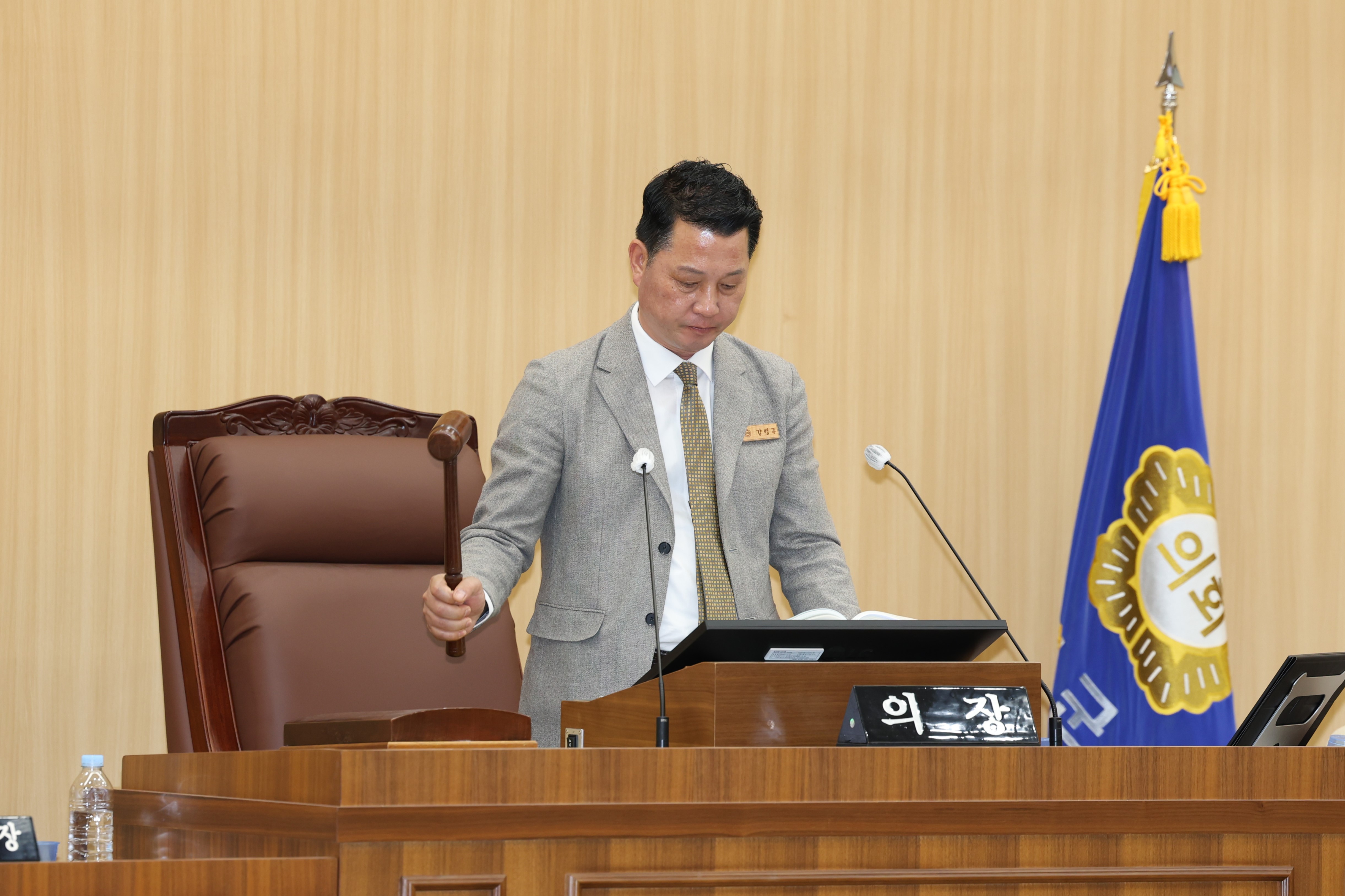 '제277회 예천군의회 임시회 제5차 본회의' 게시글의 사진(3) '2025 03 12 030 제277회 예천군의회 임시회 제5차 본회의.JPG'