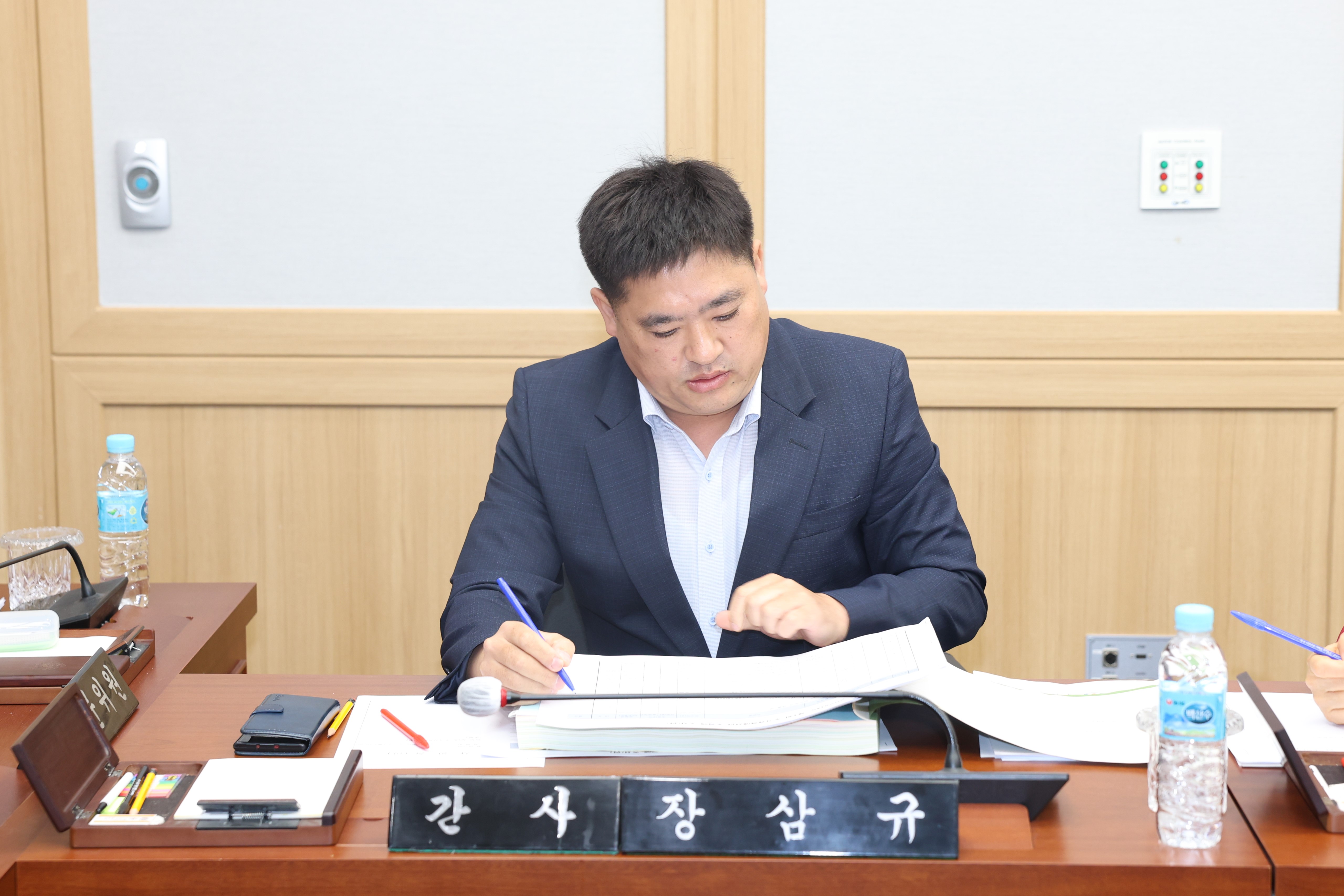 '제278회 예천군의회 임시회 제3차 예산결산특별위원회' 게시글의 사진(10) '2025 5 26 계수조정 (9).JPG'