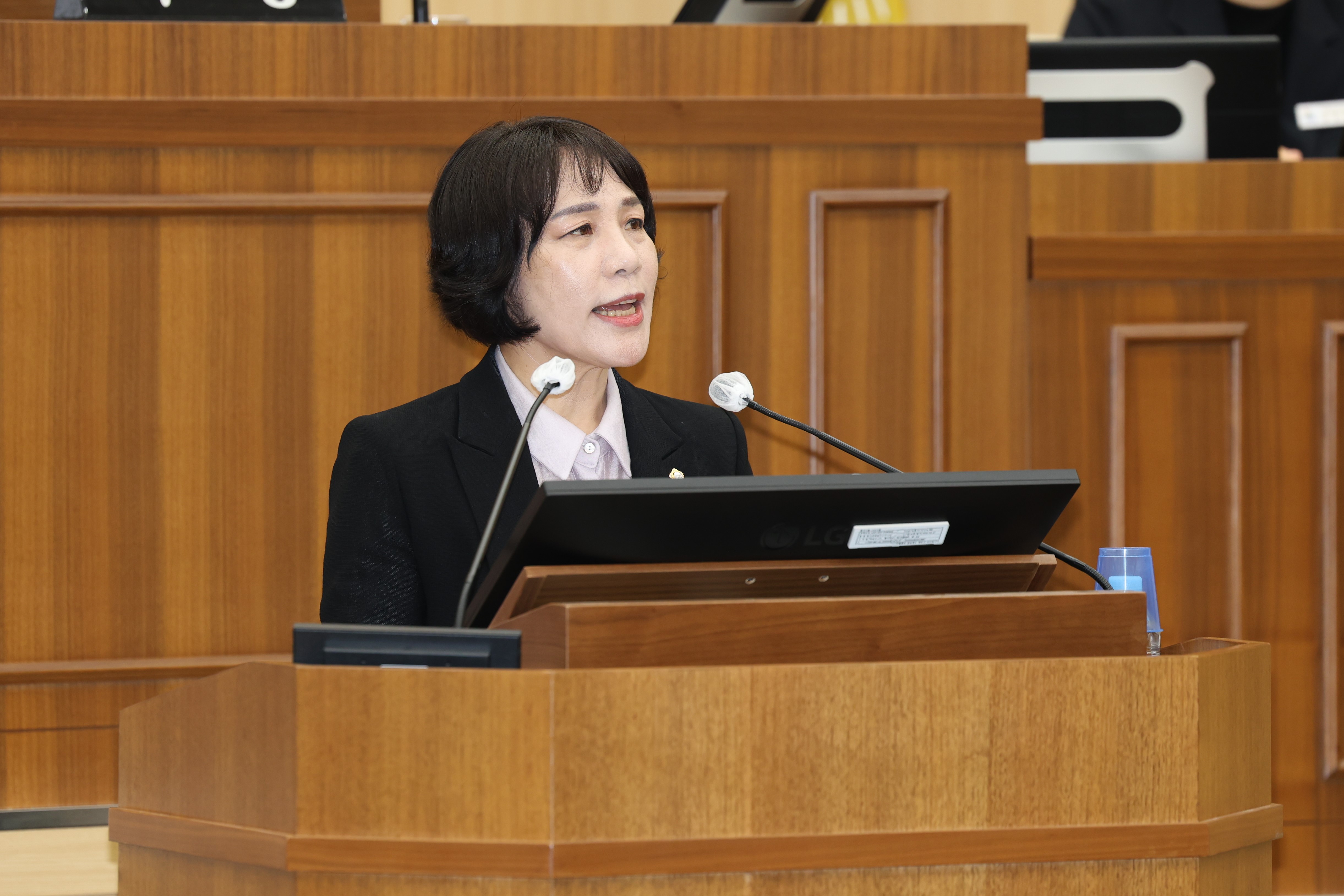 '제279회 예천군의회 제1차 정례회 제7차 본회의' 게시글의 사진(12) '제279회 예천군의회 제1차 정례회 제7차 본회의 (12).JPG'